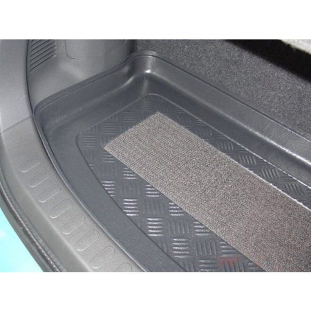 Tavita portbagaj Suzuki Splash caroserie hatchback fabricatie 2008 - prezent (portbagaj mai sus)