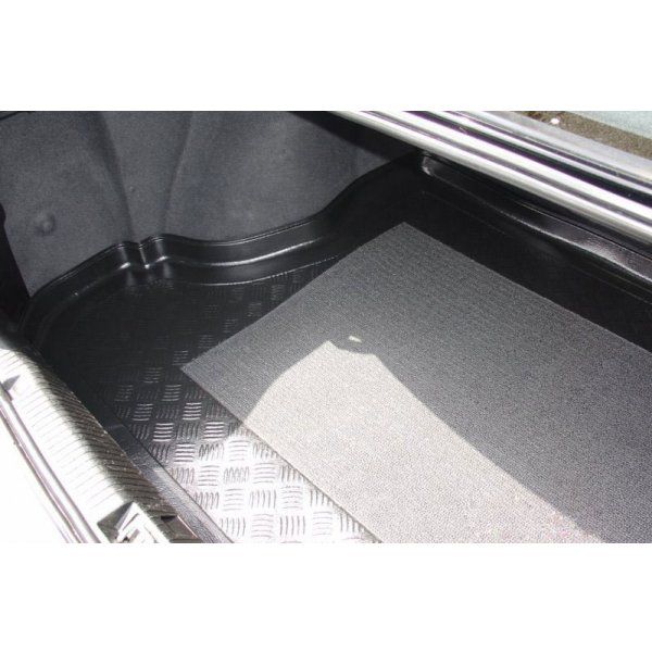 Tavita portbagaj Opel Vectra B caroserie sedan fabricatie 1997 - 2001