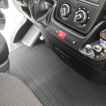 Covorase auto Fiat Ducato fabricatie 2006 - prezent (3 locuri) - PL 4
