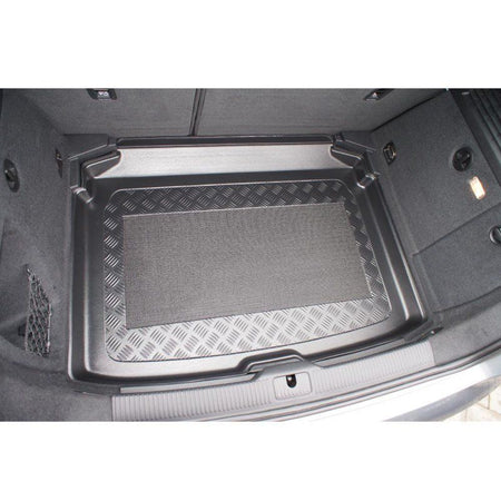 Tavita portbagaj Audi A3 8V caroserie hatchback fabricatie 08.2012 - prezent (portbagaj inferior)